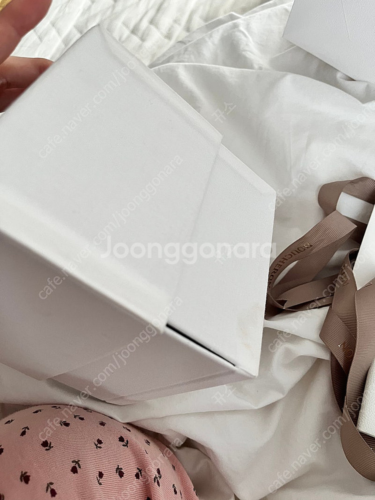 부쉐론 콰트로 화이트 스몰링--4