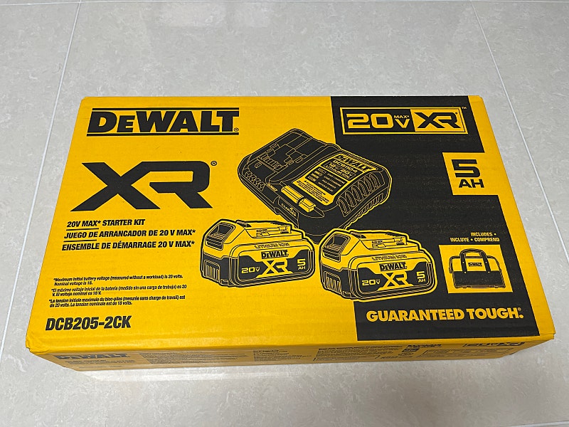 DeWALT 디월트 20V 5AH 리튬이온 배터리 & 충전기 세트 DCB205-2CK