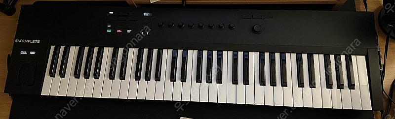 NI komplete kontrol A61 컴플리트 컨트롤