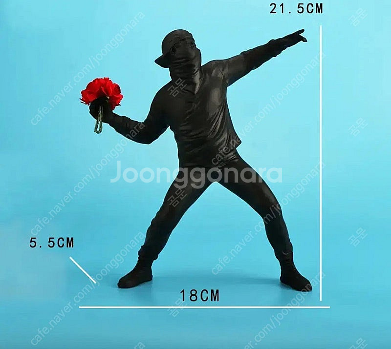 뱅크시 꽃을 던지는 남자 인테리어 소품--0