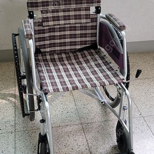 미키코리아 휠체어 초경량휠체어 10kg
