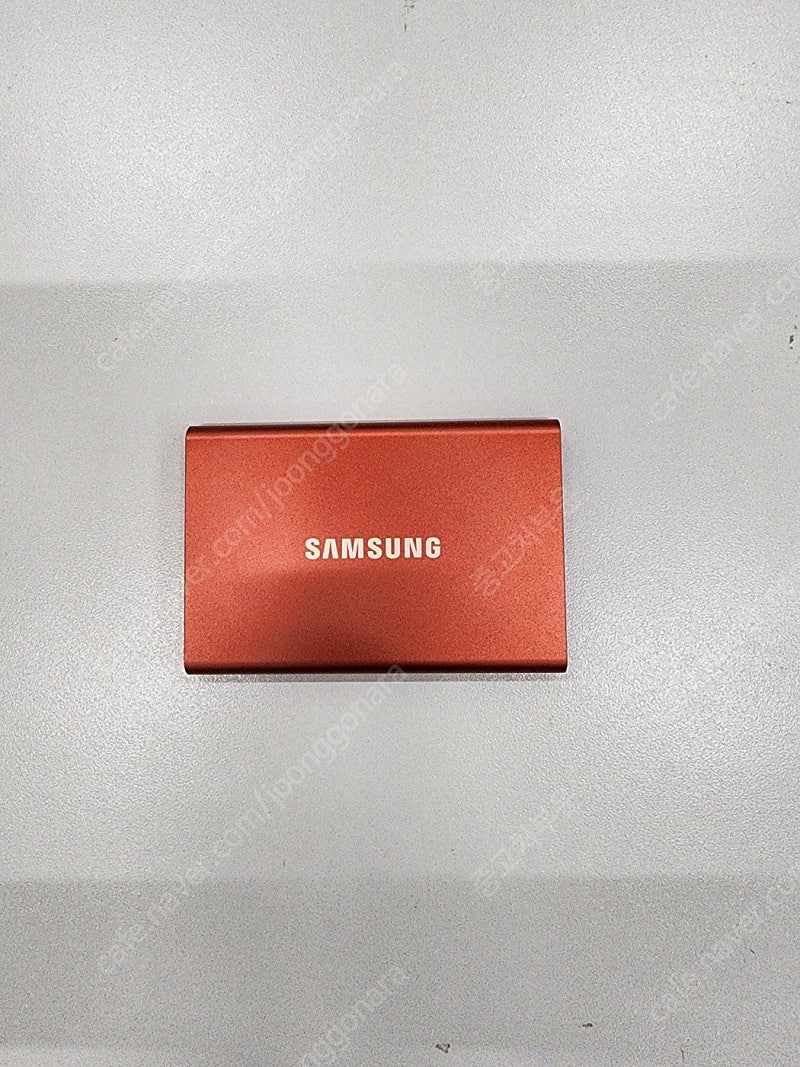 삼성전자 포터블 SSD T7 레드 500GB 4만원에 판매합니다.