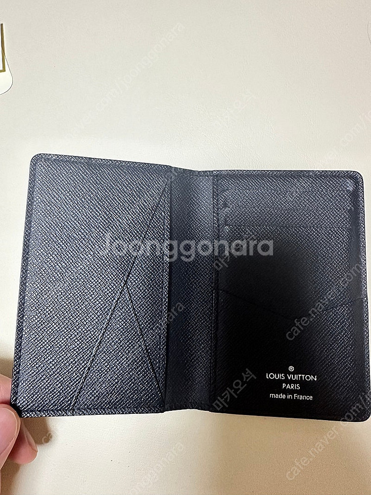 루이비통 타이가 카드지갑--1