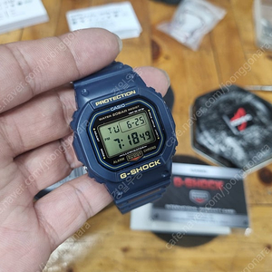 지샥 스퀘어 dw 5600rb 2dr