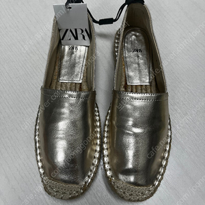 ZARA 에스파듀 GOLD EU 39 (KR 255)