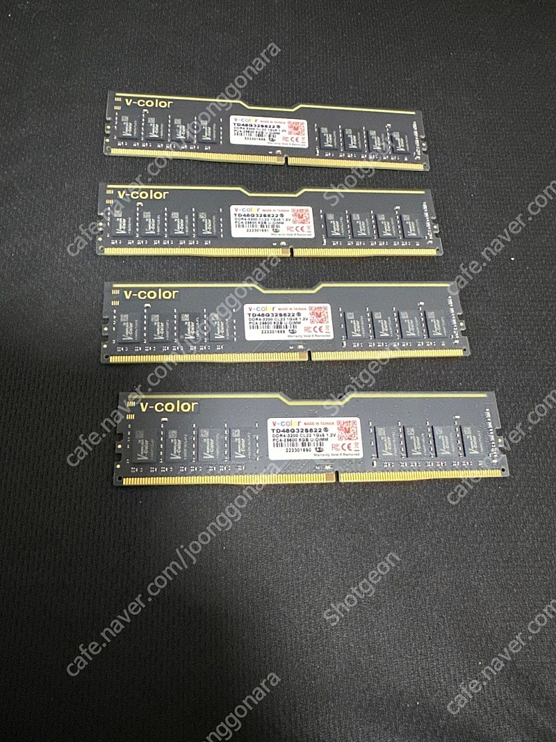 V-Color BLACK DDR4-3200 램 (8GB x 4) (32G) 팝니다 5만