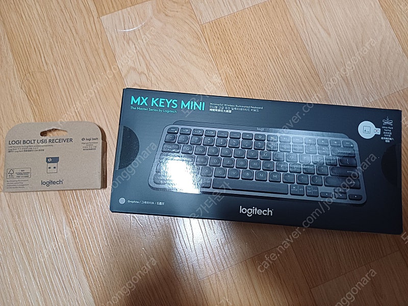 로지텍 mx keys mini 새제품 판매합니다.(그래파이트, usb 리시버 포함)