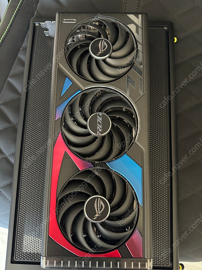 ASUS ROG STRIX RTX 4070Ti OC