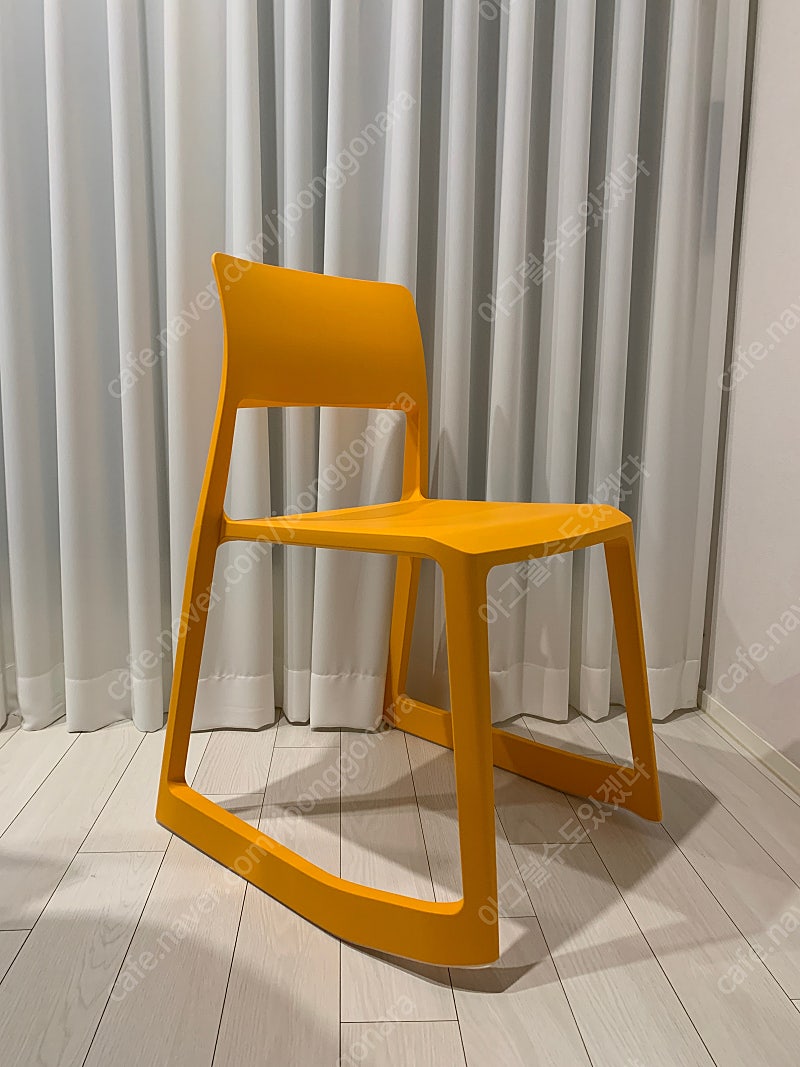 비트라 팁톤 체어 망고 vitra tip ton chair mango 의자