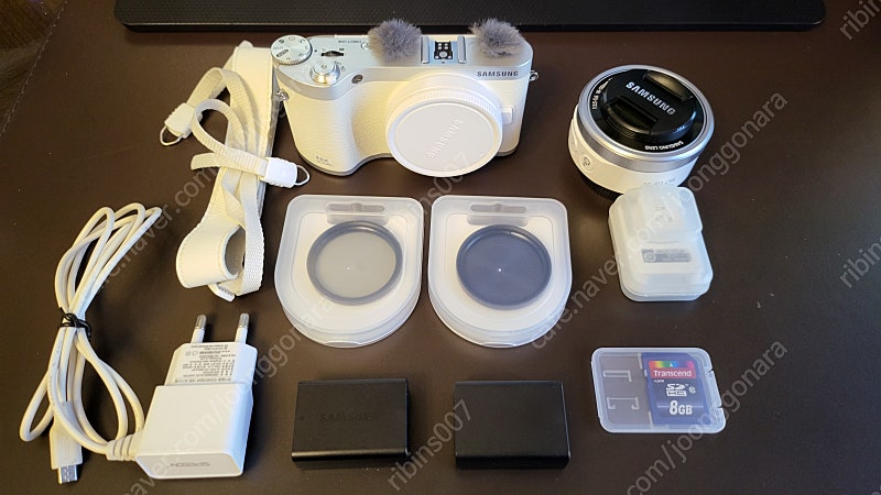 삼성 NX300M(화이트) + 16-50렌즈 외 악세서리