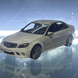 1:18 오토아트 c63amg화이트 다이캐스트 판매합니다