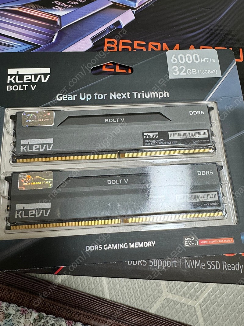 DDR5 KLEVV 32GB(16GBX2) CL30 6000 팝니다