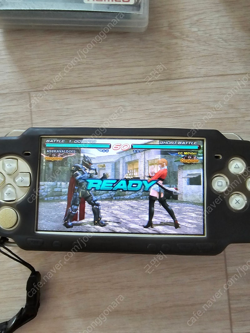 PSP 2000 세라믹화이트 팝니다.