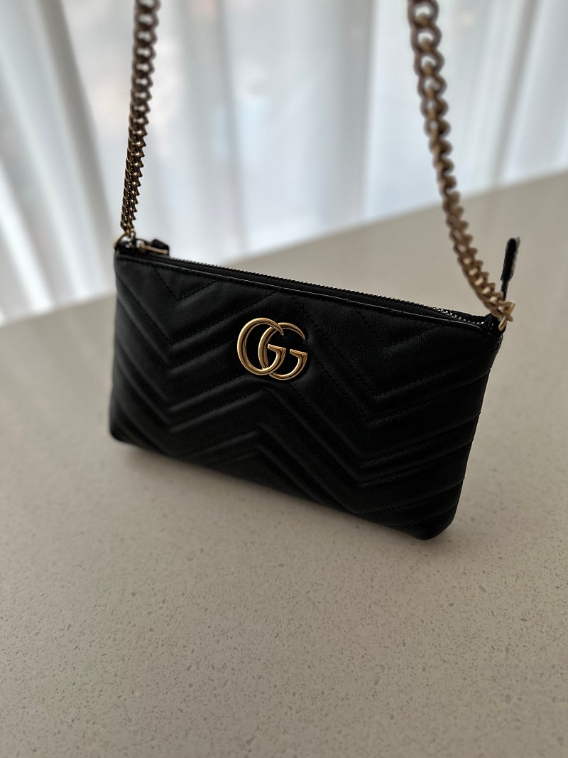 구찌 백 GUCCI Marmont Quilted Leather Crossbody Bag 마몬트 미니 체인백 정품 셀린느 샤넬 루이비통 디올 프라다 펜디 미우미우 로에베 발렌시아가