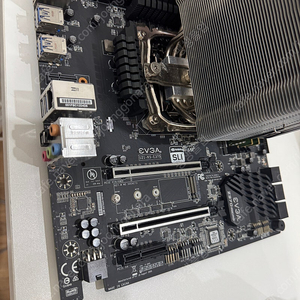 반본체 i7 9700/z370/16g 팝니다