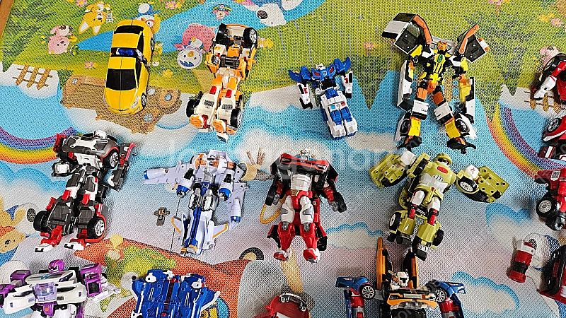 또봇 카봇 터닝메카드 등 로봇 장난감 30여개 일괄 직거래로만 싸게 드립니다.--3