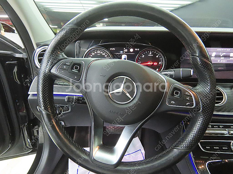 벤츠E-클래스 W213 E220d 4MATIC 아방가르...--7