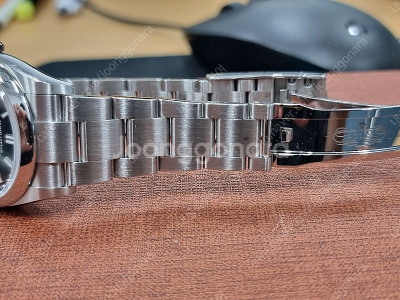 롤렉스 오이스터 퍼페츄얼 36mm 브라이트 블랙 126...--6