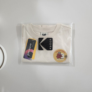 코닥키즈 디자인이 귀엽고 편하게 입기 좋은 에어로쿨 컬러킨즈 크롭 반팔 티셔츠 120 (S) 사이즈 새상품