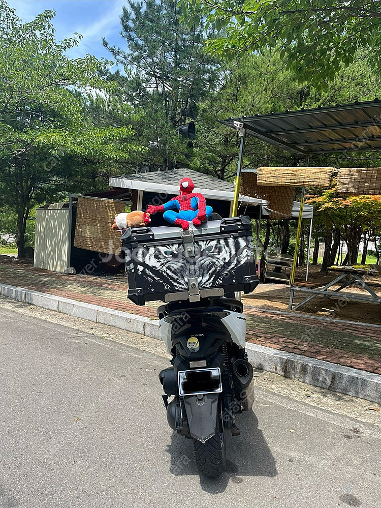 혼다 포르자 300cc--2