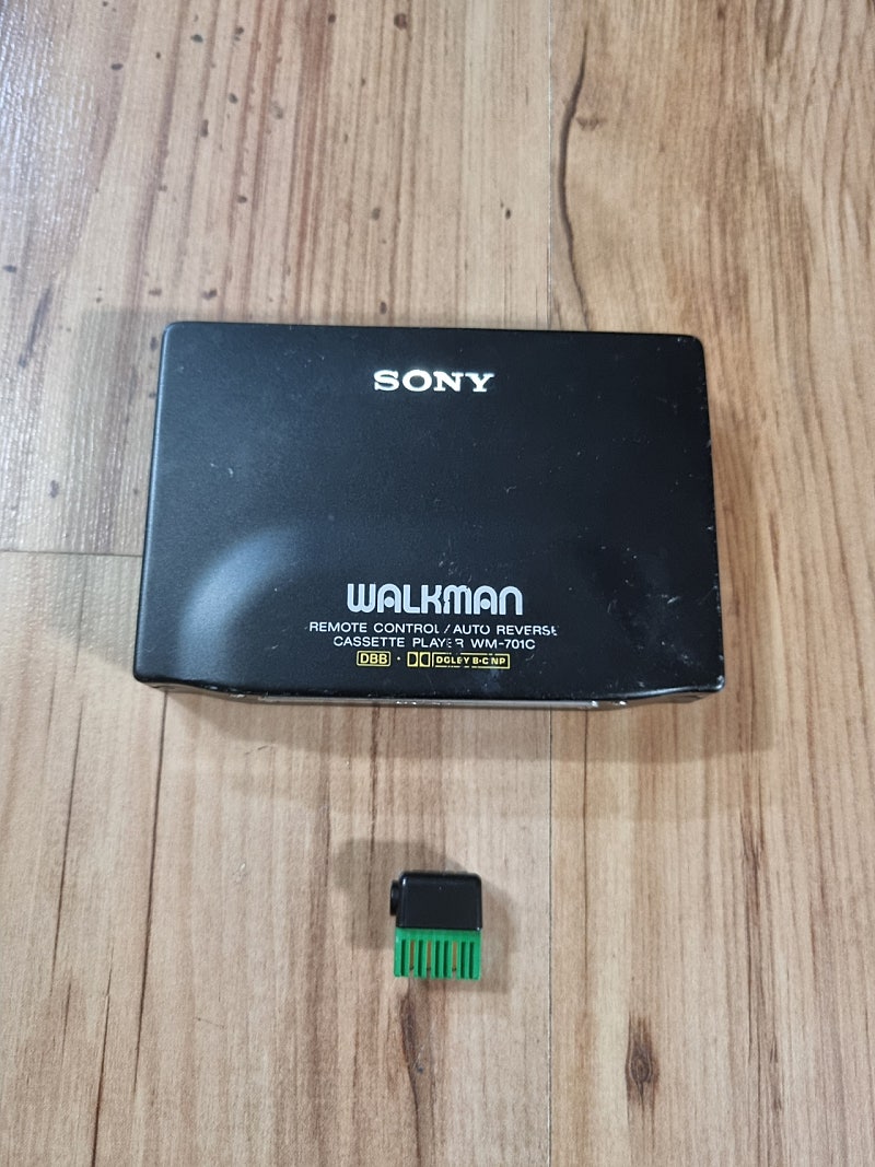 소니 워크맨 WM-701C 팝니다 소니7시리즈 153번째 소니 정품젠더 PC-WM1