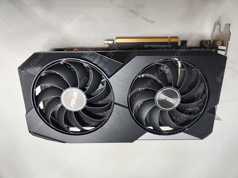 Asus RX6600 그래픽 카드 팝니다