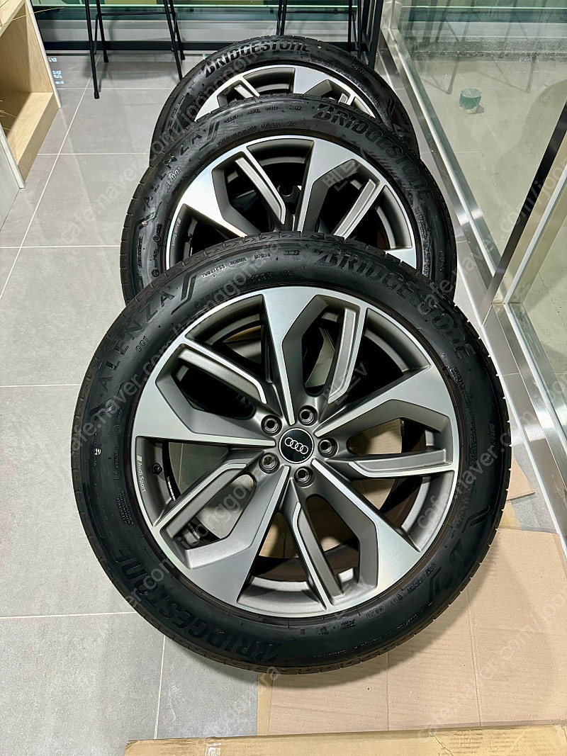 아우디 이트론 20인치 순정 휠+타이어 판매