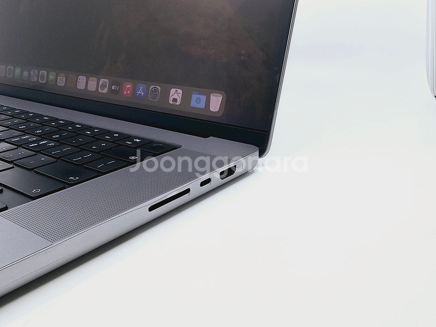 맥북프로 M1 16인치 512GB 그레이 중고노트북 영...--4