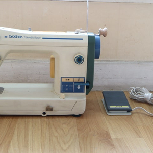 가죽 미싱 재봉틀. 금속가공 손틀 개조. 준공업용 브라더 brother TA3-B626 sewing machine --- 30만 원