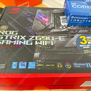 Asus Strix-E Z690 + 12700K 팝니다.