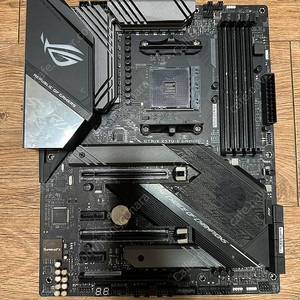 ASUS ROG STRIX X570-E GAMING