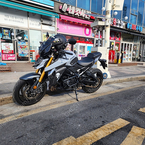 23년식 GSX-S1000 팝니다