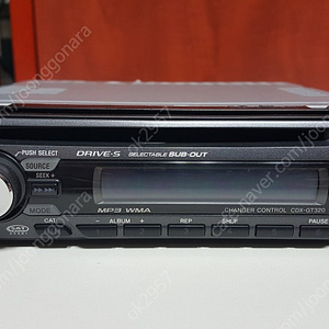 소니 CDX-GT320 CD-MP3 리시버 싸게팝니다.