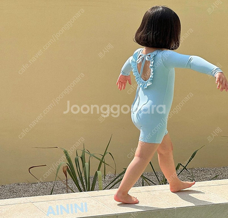 아이니니 래쉬가드 s (새상품)--0