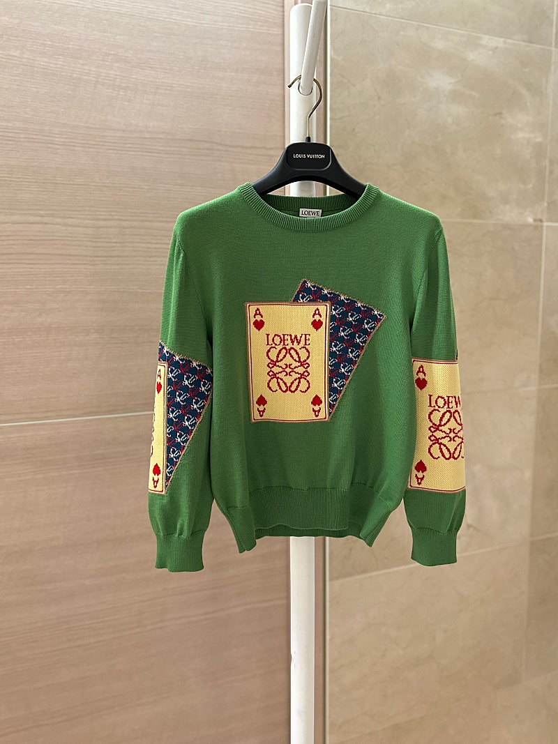 로에베 자수 니트 스웨터 LOEWE logo jacquard sweater green 정품 미우미우 구찌 루이비통 프라다 디올 샤넬 버버리 발렌시아가 에르메스 셀린느 펜디 산드로