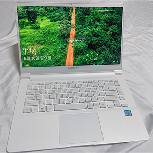 삼성 15인치 노트북9 메탈 화이트 급매