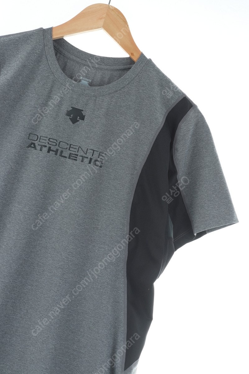 (XL) 데상트 반팔 티셔츠 그레이 기능성 트레이닝