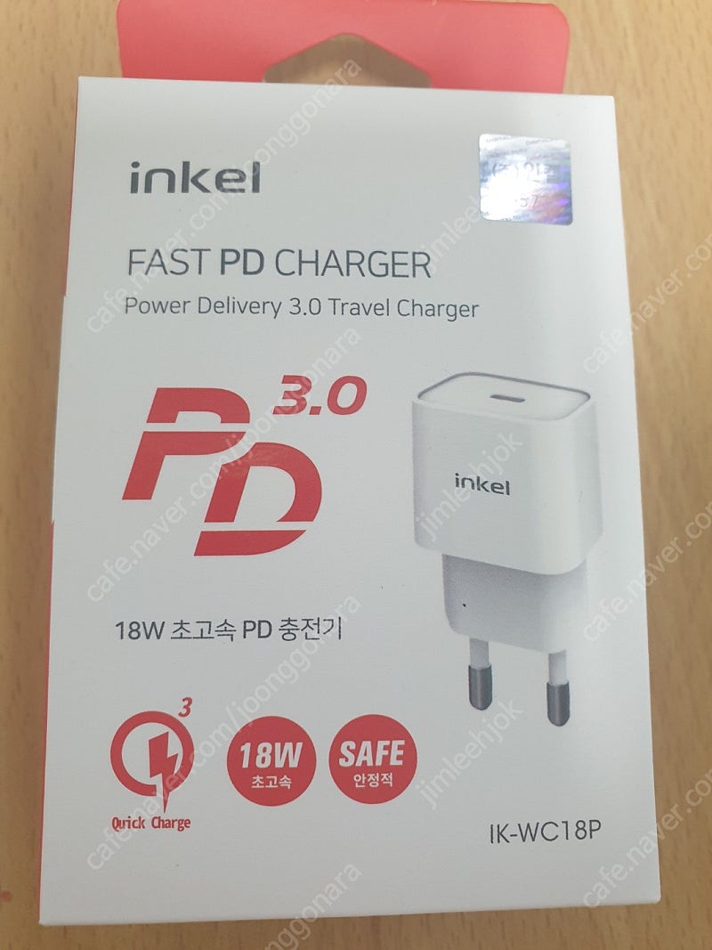 인켈 18W PD3.0 퀵차지 초고속 충전기 IK-WC18P 팝니다