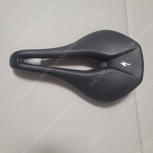 스페셜라이즈드 파워콤프 안장 143mm