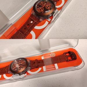 새제품 예쁘고 세련된 스와치 손목시계 배송비포함 15만원 팝니다.