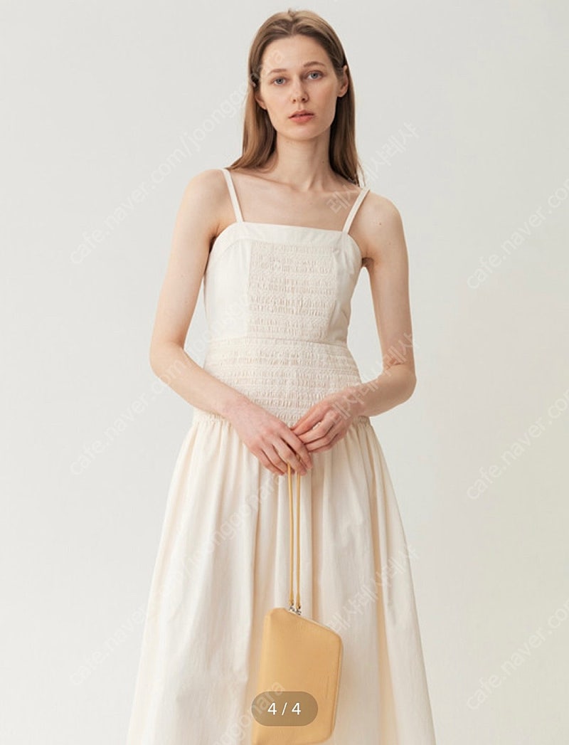 킨더살몬 Resort23 Smocking Shirring Dress Cream 원피스