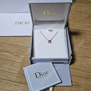 Dior 디올 신상 에뜨왈드방 목걸이 [풀세트]