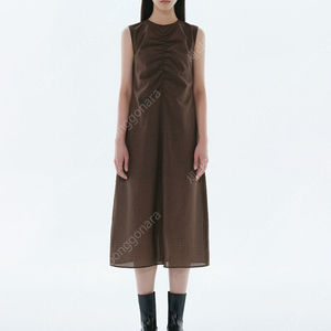 에센셜 바이 이큐엘 원피스 Check Seersucker Shirring Dress (Brown) 스몰