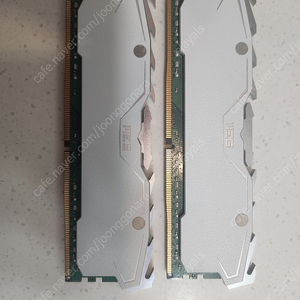 삼성램 ddr4 pc4-17000 (8g x 2개) + MEG T3 방열판