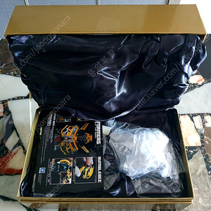 프라임1 스튜디오 트랜스포머 범블비 골드 에디션 150체 한정판 새제품급 미전시 제품 판매합니다.