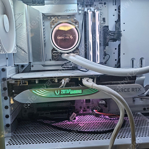 조텍 4070 ti 트리니티 화이트 팝니다