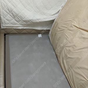 시몬스 침대 프레임 구조물 나눔합니다 무료