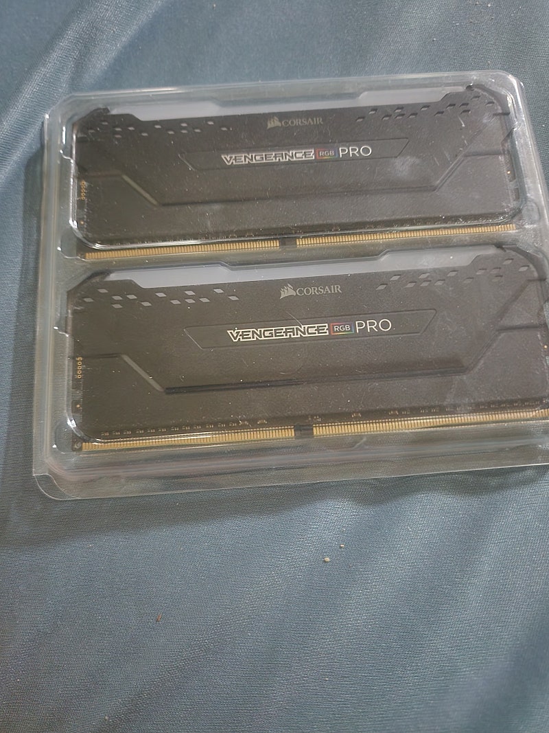 커세어램 ddr4-3200 32gb(16x2)