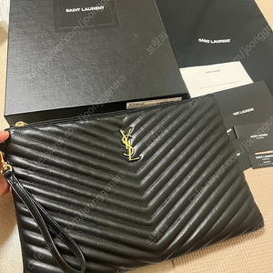 [정품] 입생로랑 YSL 마틀라세 블랙금장 스트랩 라지 여성 클러치백