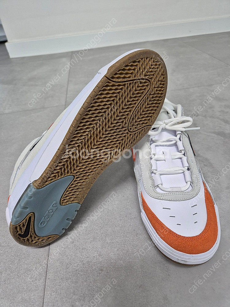 나이키 에어맥스 이샤드 미사용 스케이트보드 운동화 285 사이즈 6만원 경기도 죽전동--2